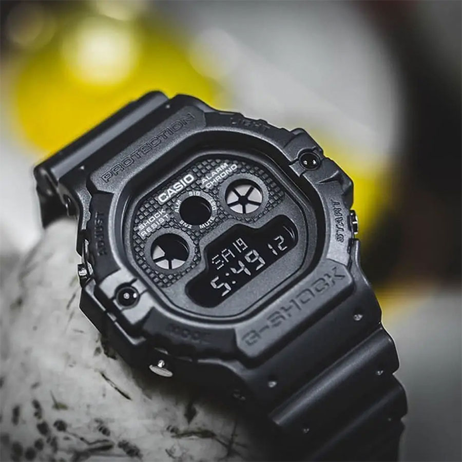 Наручные часы Casio DW-5900BB-1. Фото 7.