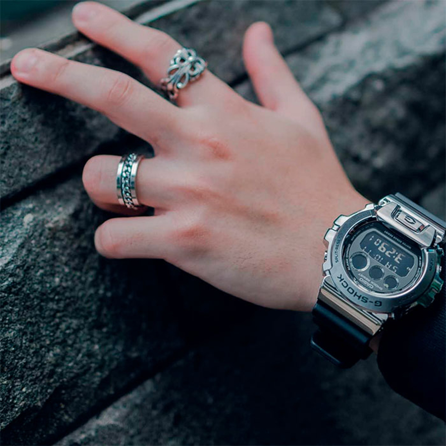 Наручные часы Casio GM-6900U-1. Фото 1.