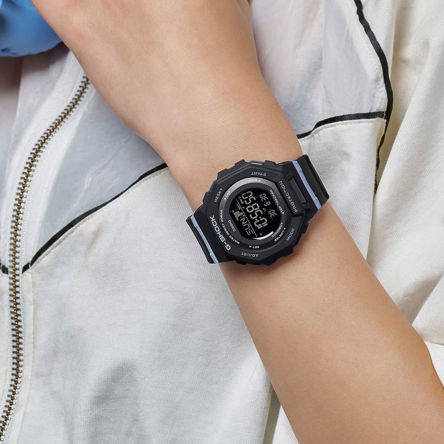 Наручные часы Casio GMD-B300-1. Фото 1.