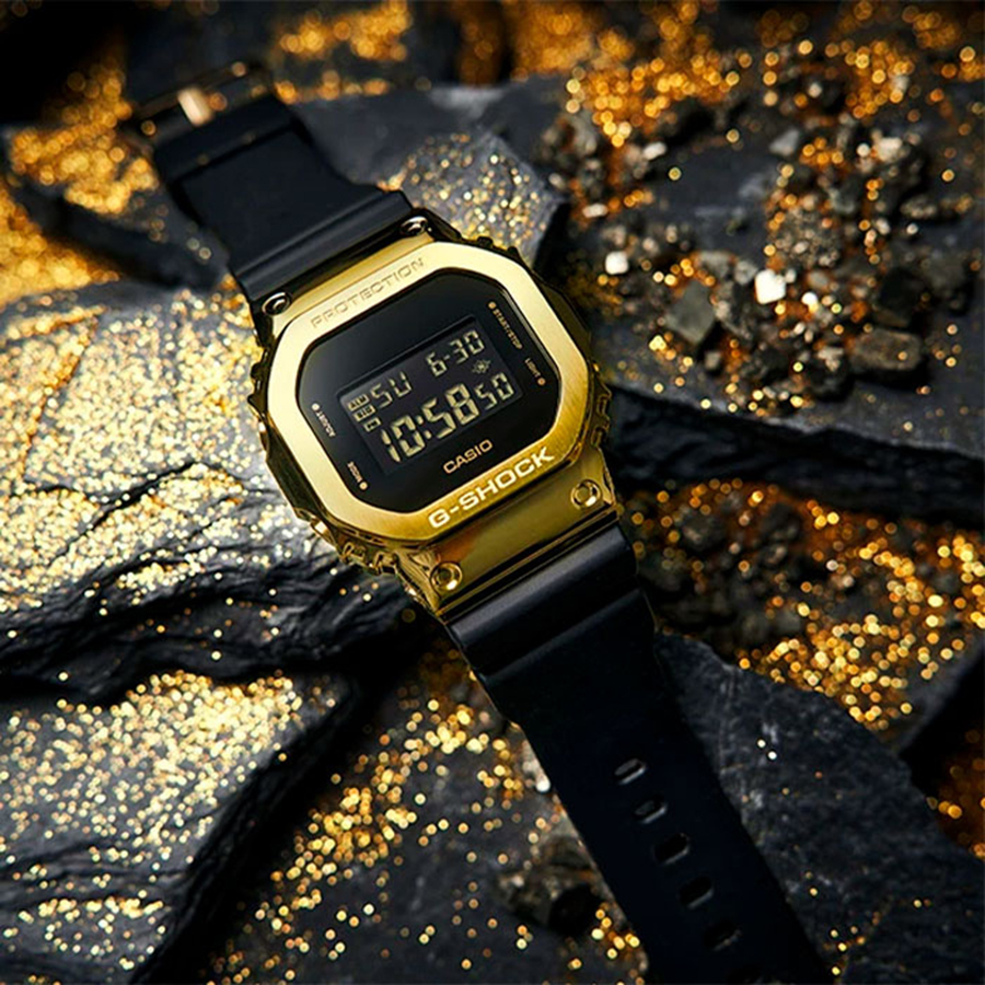 Наручные часы Casio GM-5600UG-9. Фото 6.
