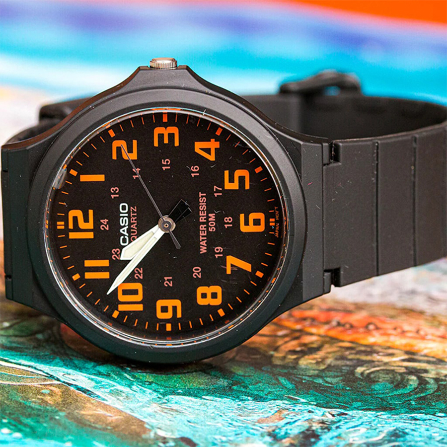 Наручные часы Casio MW-240-4B. Фото 2.