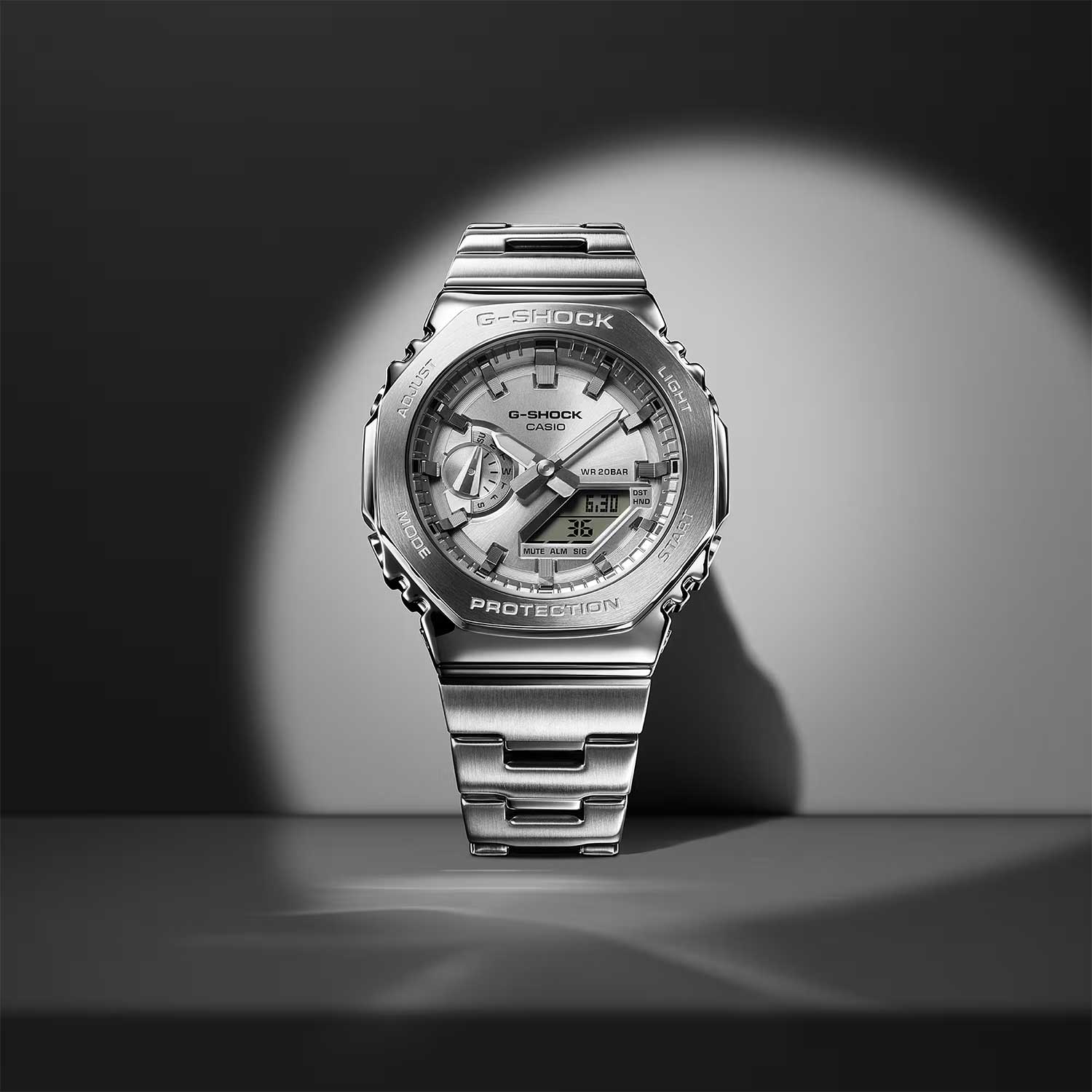Наручные часы Casio GM-2110D-7A. Фото 2.