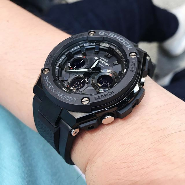 Наручные часы Casio GST-W300G-1A1. Фото 2.