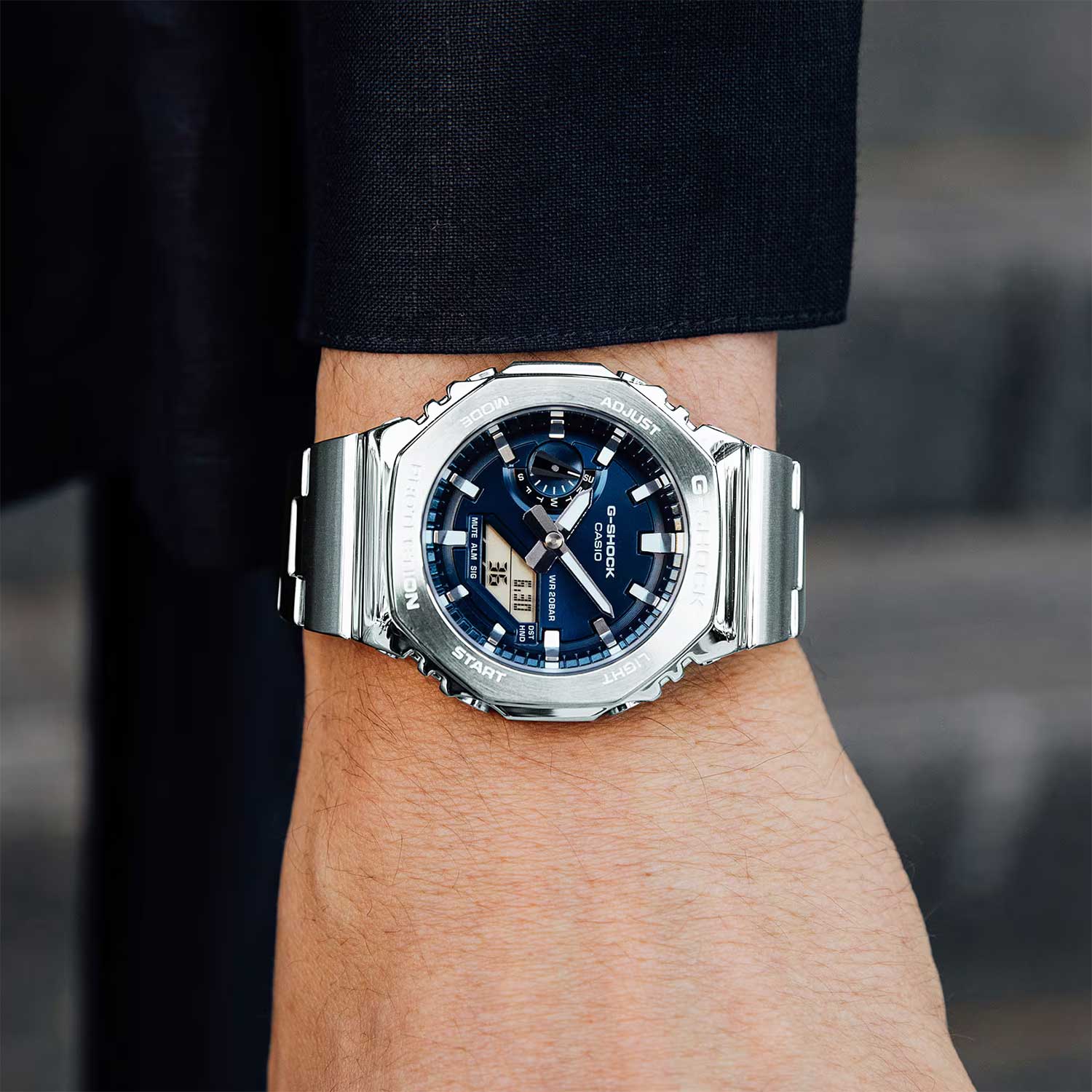 Наручные часы Casio GM-2110D-2B. Фото 1.