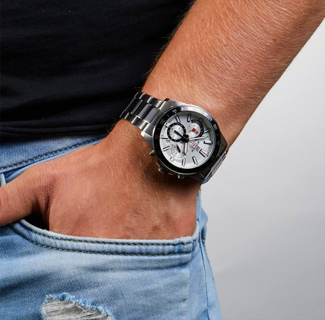 Наручные часы Casio EFV-570D-7A. Фото 3.