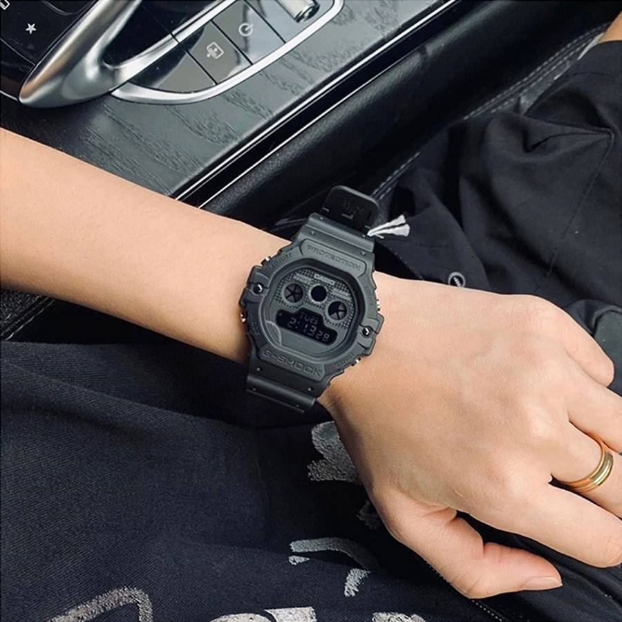 Наручные часы Casio DW-5900BB-1. Фото 4.
