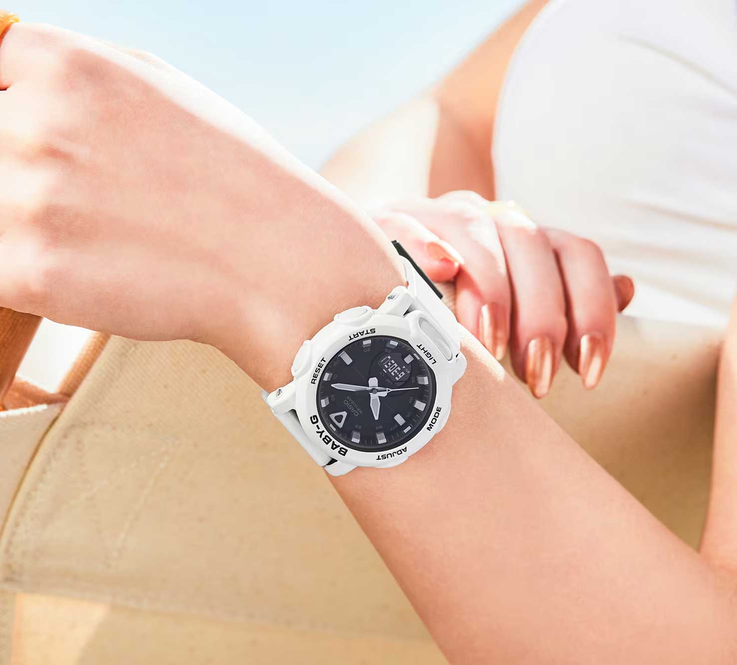 Наручные часы Casio BGA-310-7A2. Фото 1.