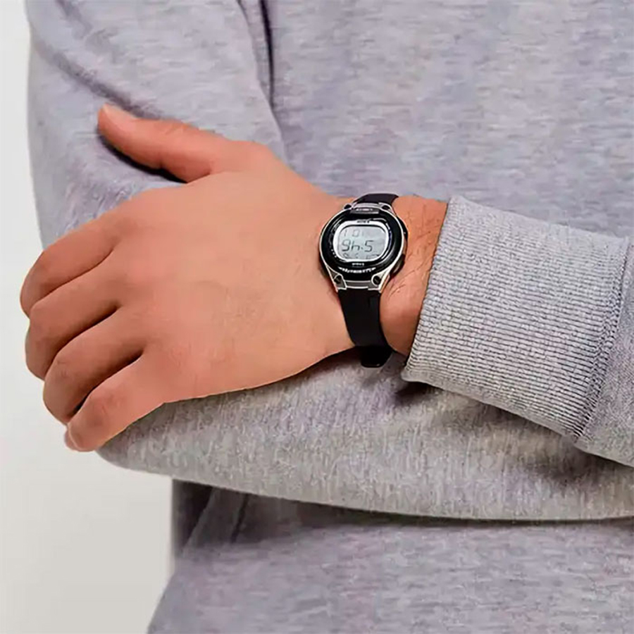 Наручные часы Casio LW-203-1A. Фото 1.