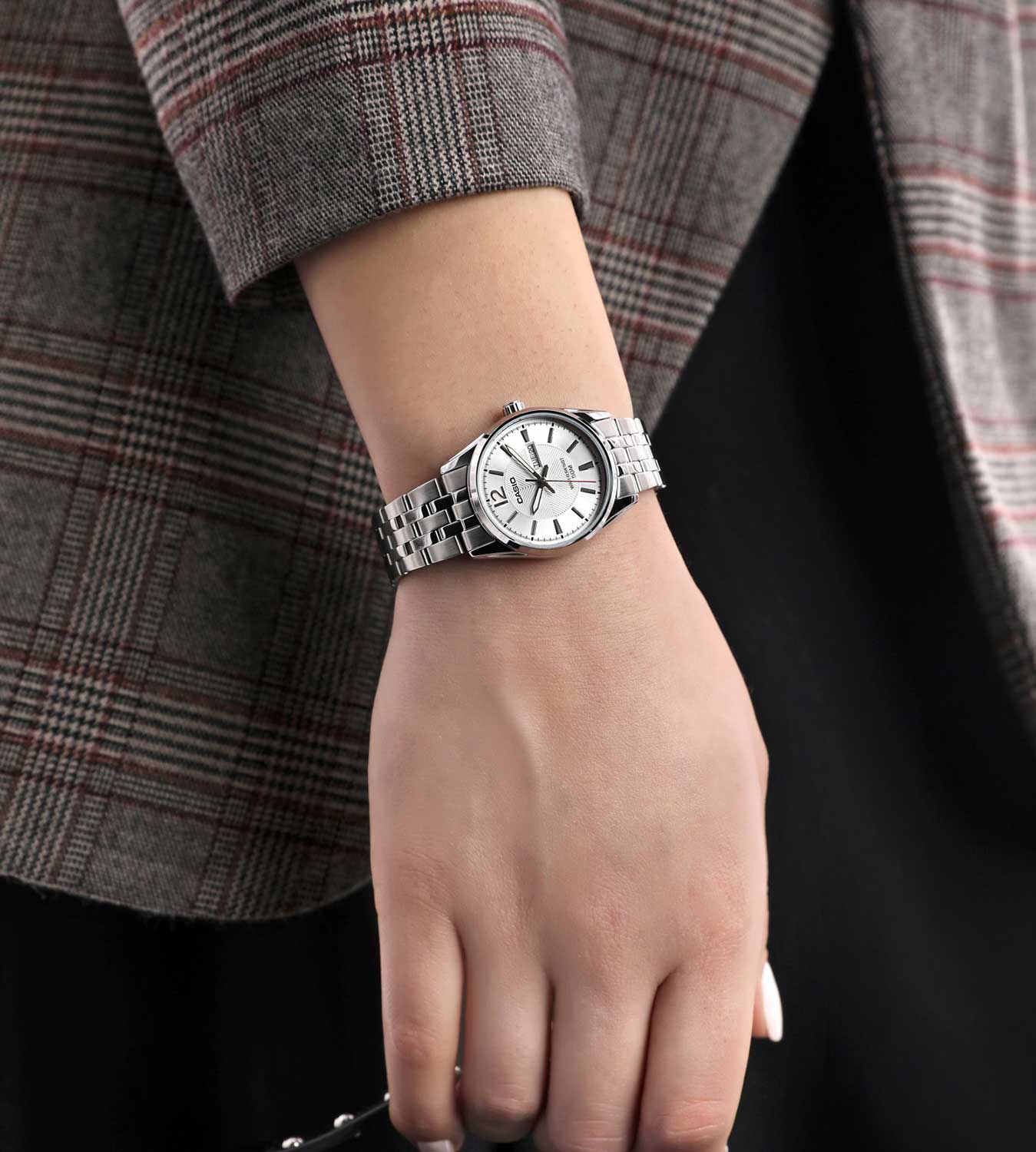 Наручные часы Casio LTP-1335D-7A. Фото 3.