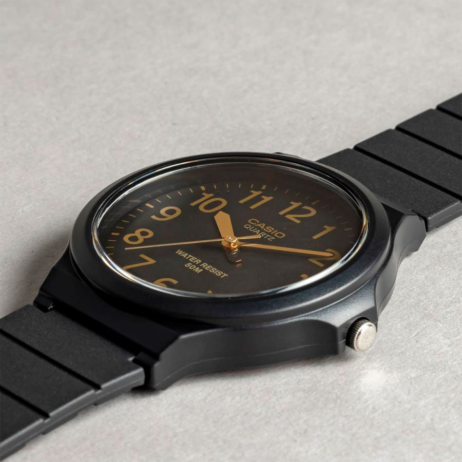 Наручные часы Casio MW-240-1B2. Фото 1.