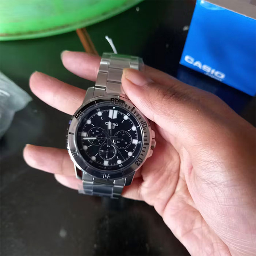 Наручные часы Casio MTP-VD300D-1E. Фото 4.