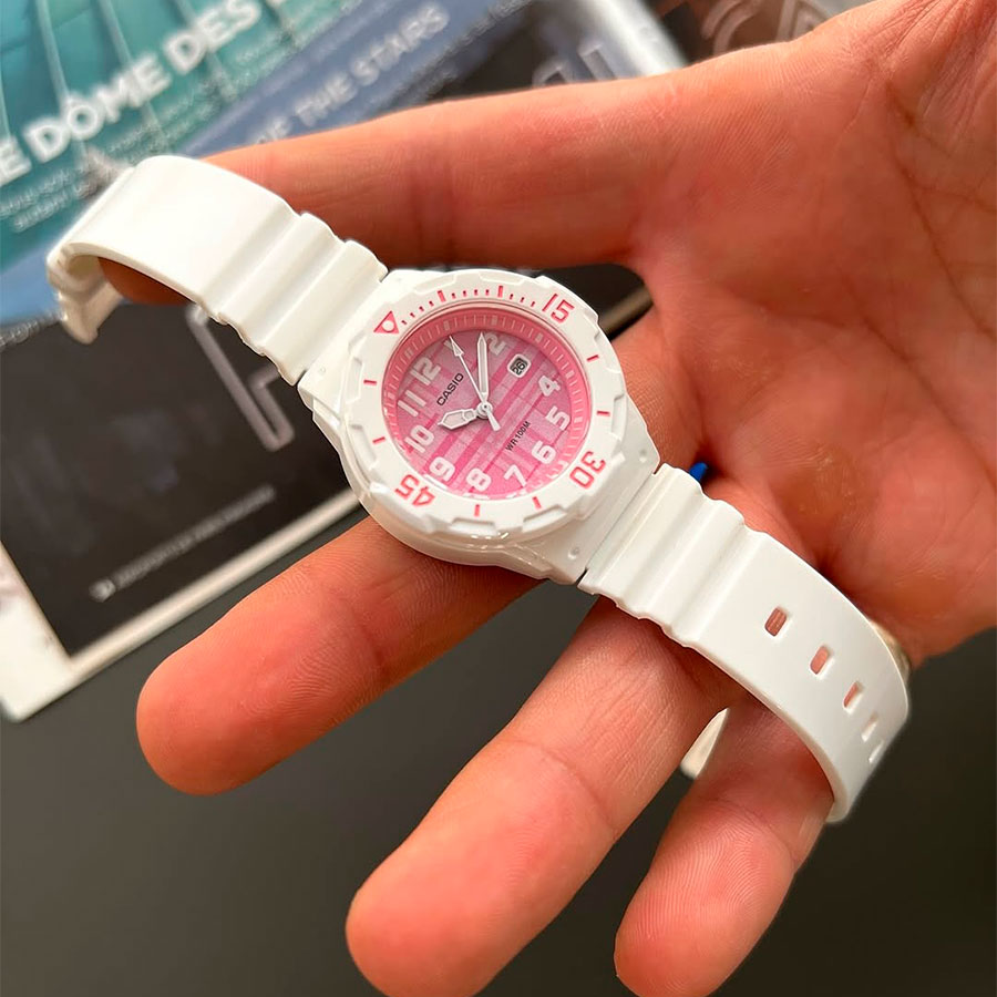 Наручные часы Casio LRW-200H-4C. Фото 6.