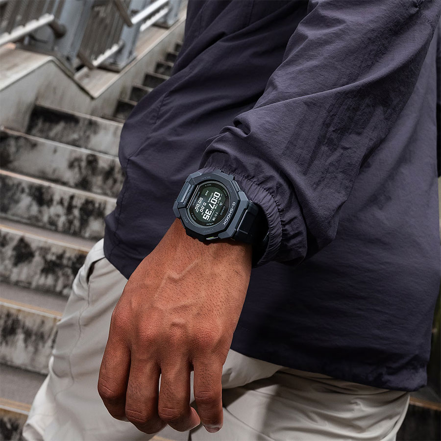 Наручные часы Casio GBD-300-1. Фото 13.