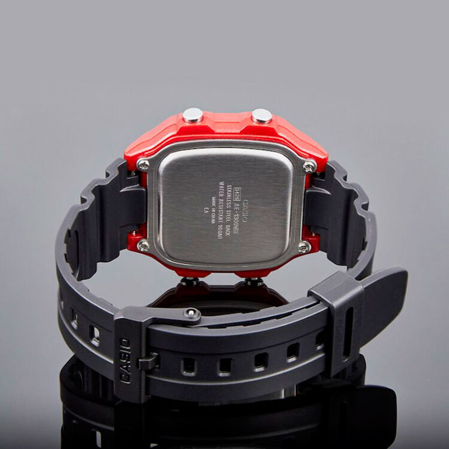 Наручные часы Casio AE-1300WH-4A. Фото 3.