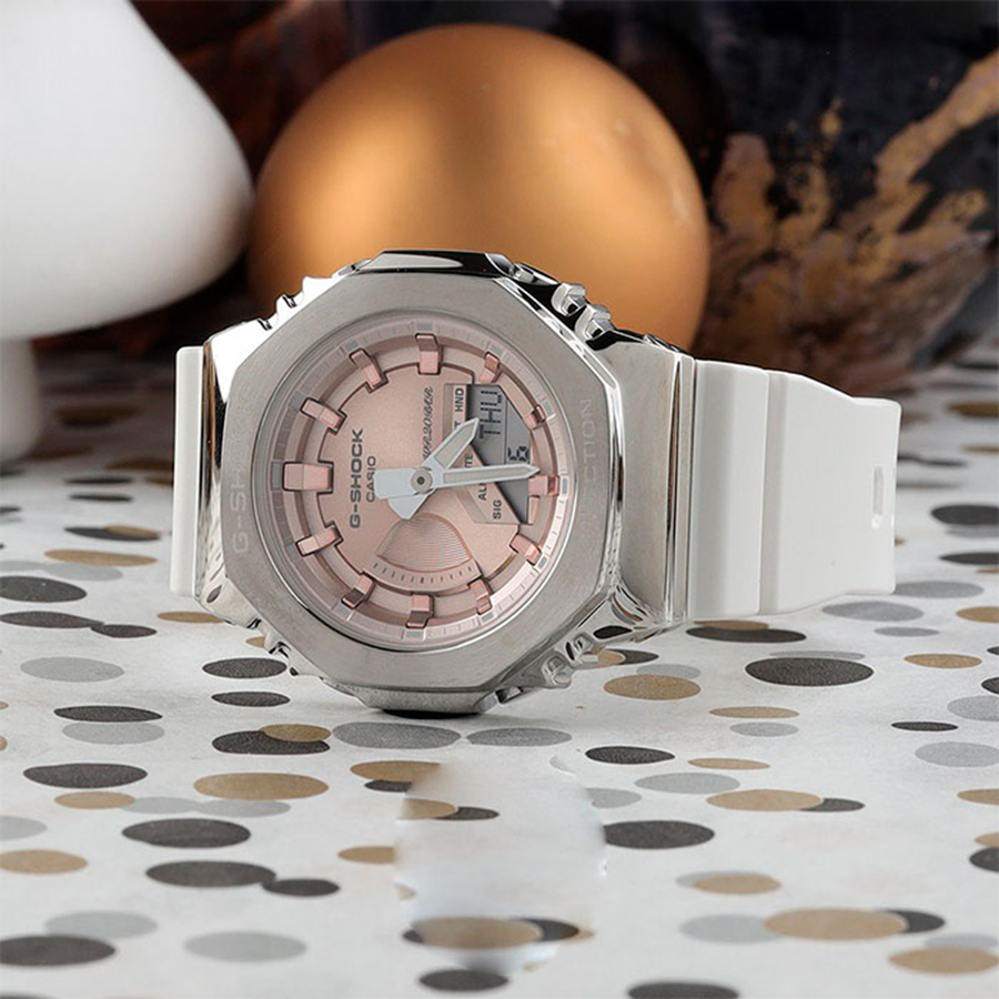 Наручные часы Casio GM-S2100WS-7A. Фото 1.