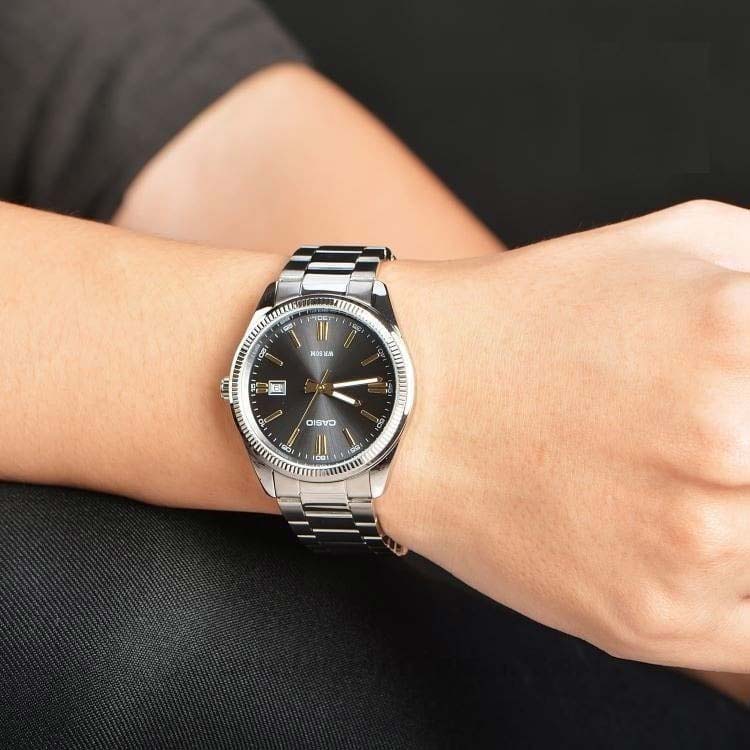 Наручные часы Casio LTP-1302D-1A2. Фото 2.