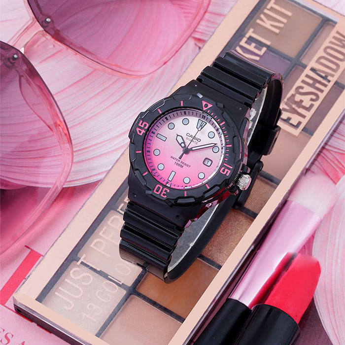 Наручные часы Casio LRW-200H-4E. Фото 1.