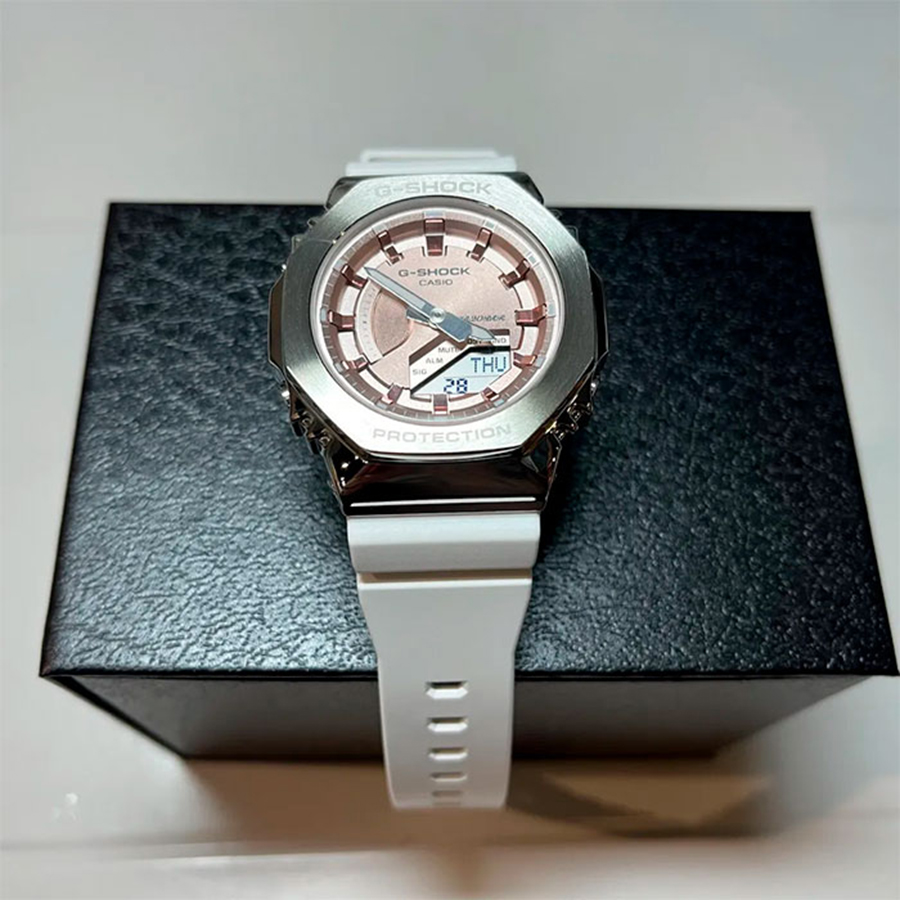 Наручные часы Casio GM-S2100WS-7A. Фото 2.