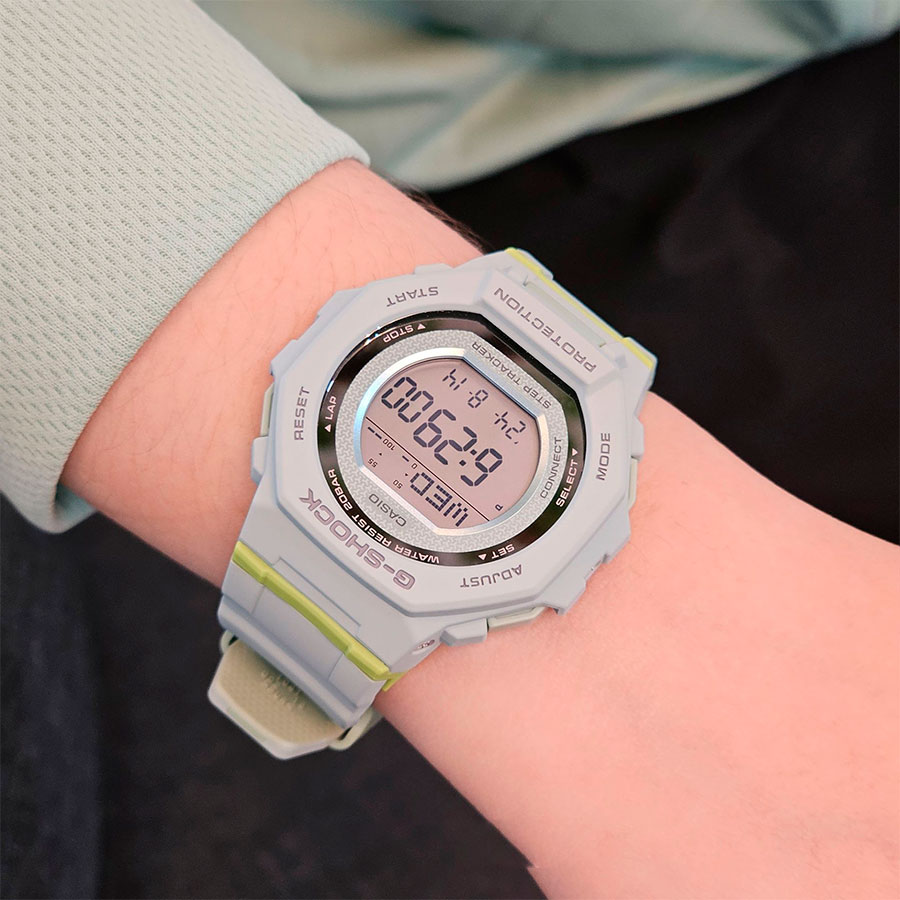Наручные часы Casio GMD-B300-3. Фото 1.