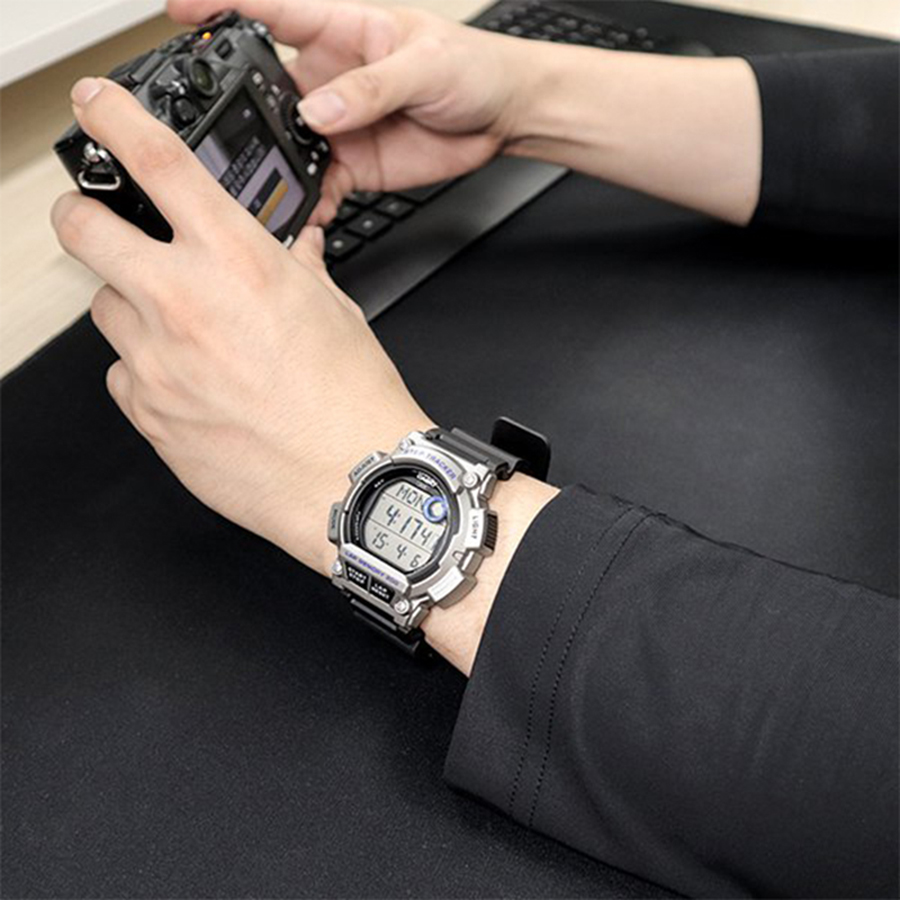 Наручные часы Casio WS-2100H-1A2. Фото 3.