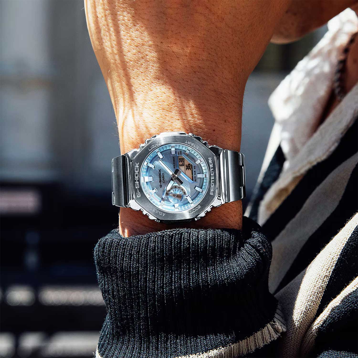 Наручные часы Casio GM-2110D-2A. Фото 1.