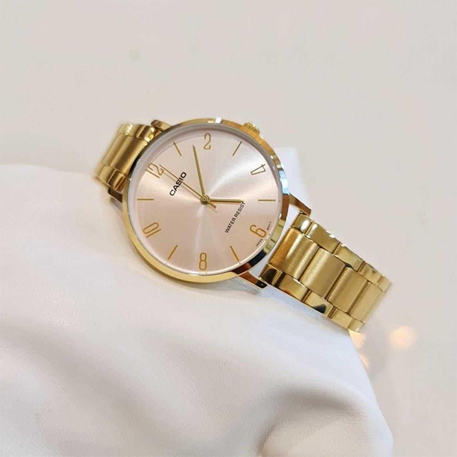 Наручные часы Casio LTP-VT01G-4B. Фото 1.