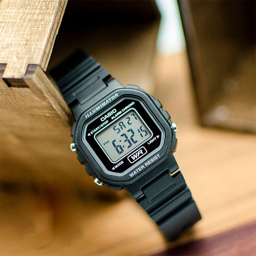 Наручные часы Casio LA-20WH-1A. Фото 1.