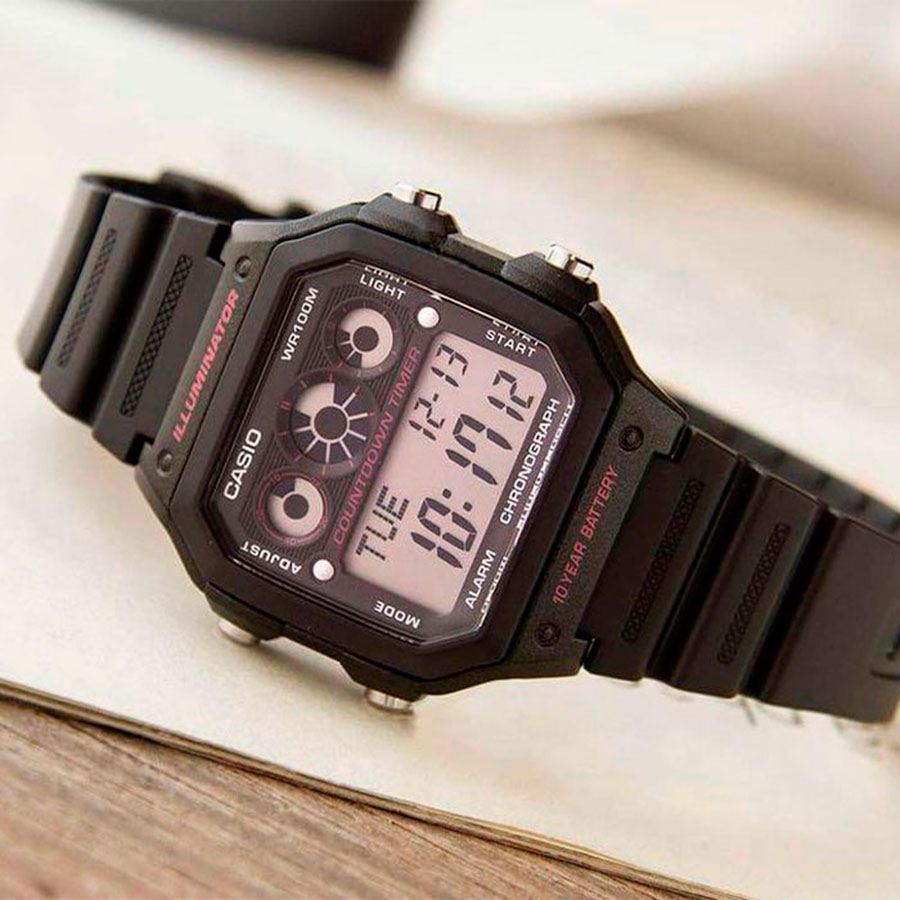 Наручные часы Casio AE-1300WH-1A2. Фото 5.