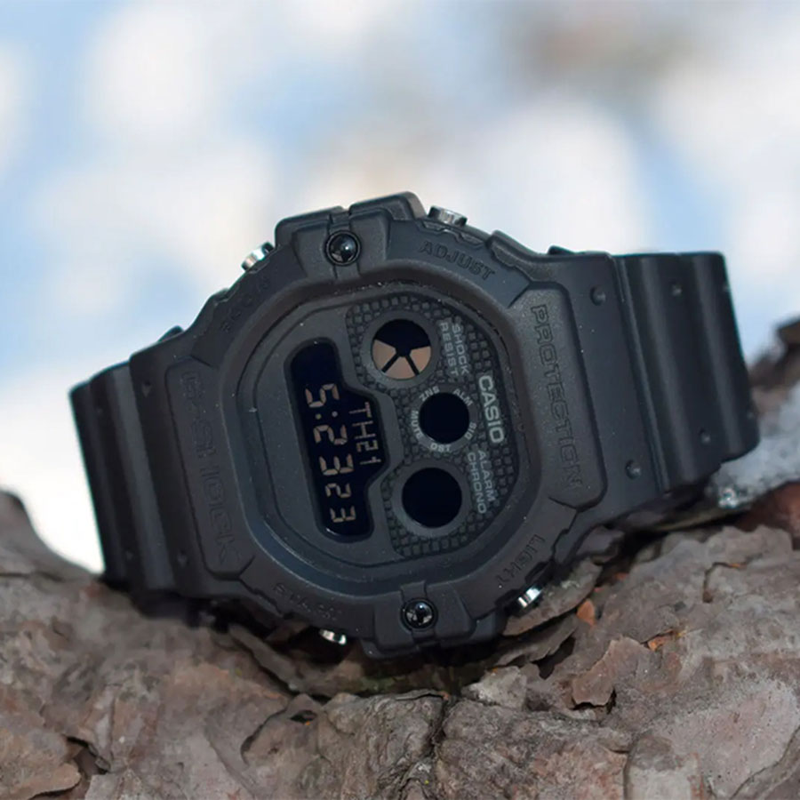 Наручные часы Casio DW-5900BB-1. Фото 1.