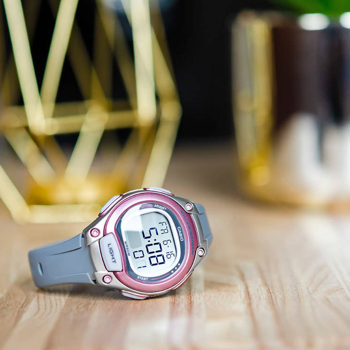 Наручные часы Casio LW-203-8A. Фото 3.