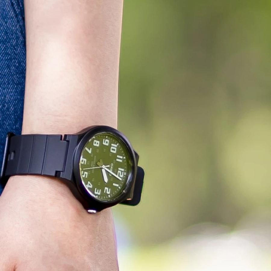 Наручные часы Casio MW-240-3B. Фото 4.