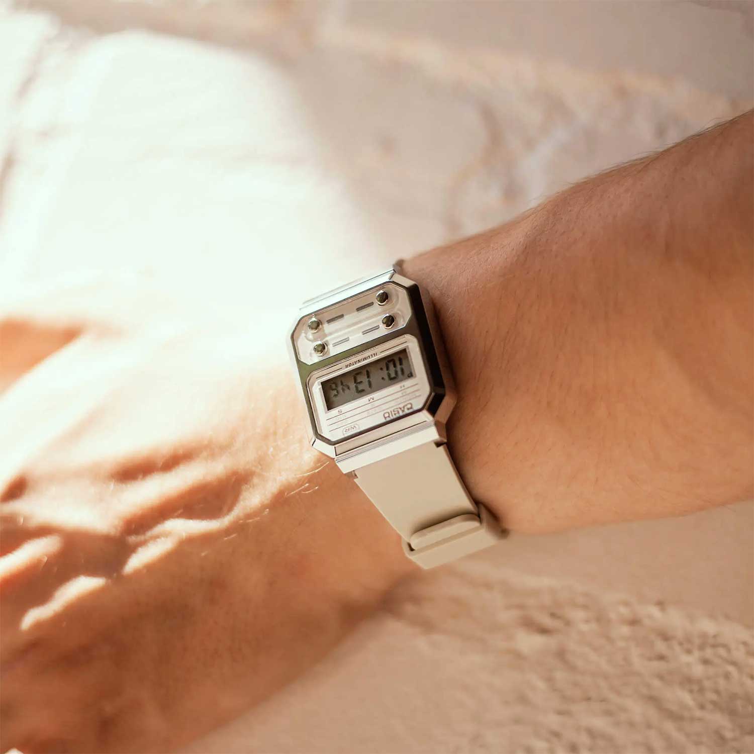 Наручные часы Casio A100WEF-8A. Фото 1.