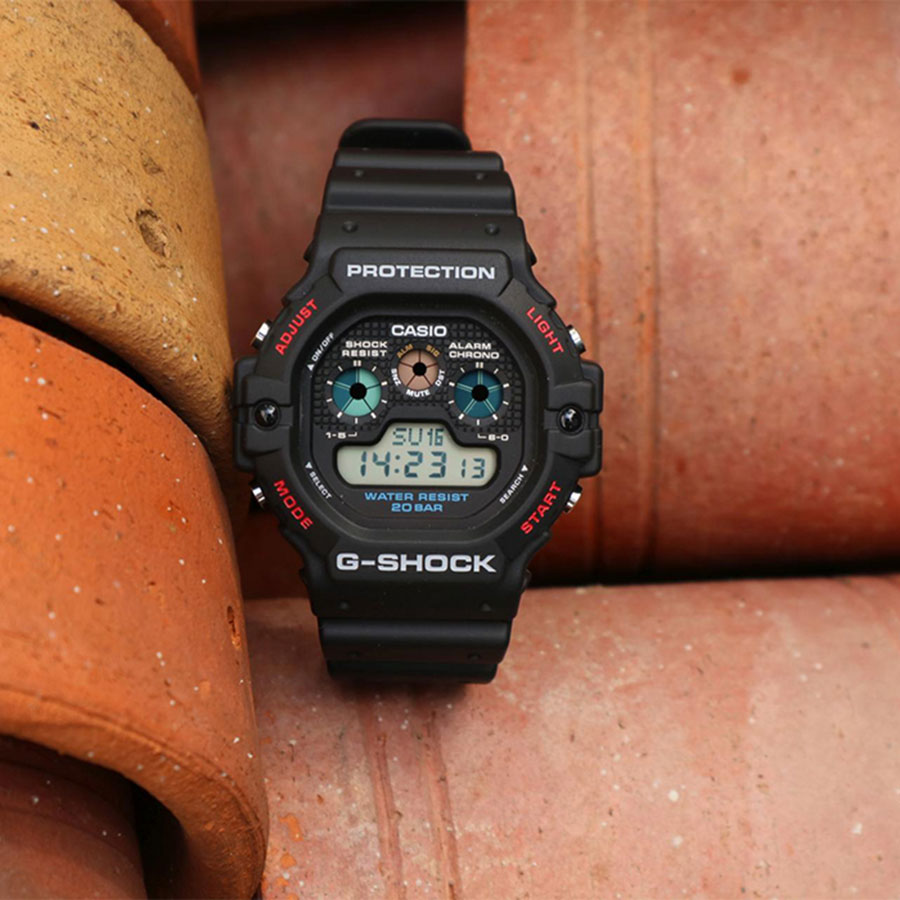 Наручные часы Casio DW-5900-1. Фото 1.