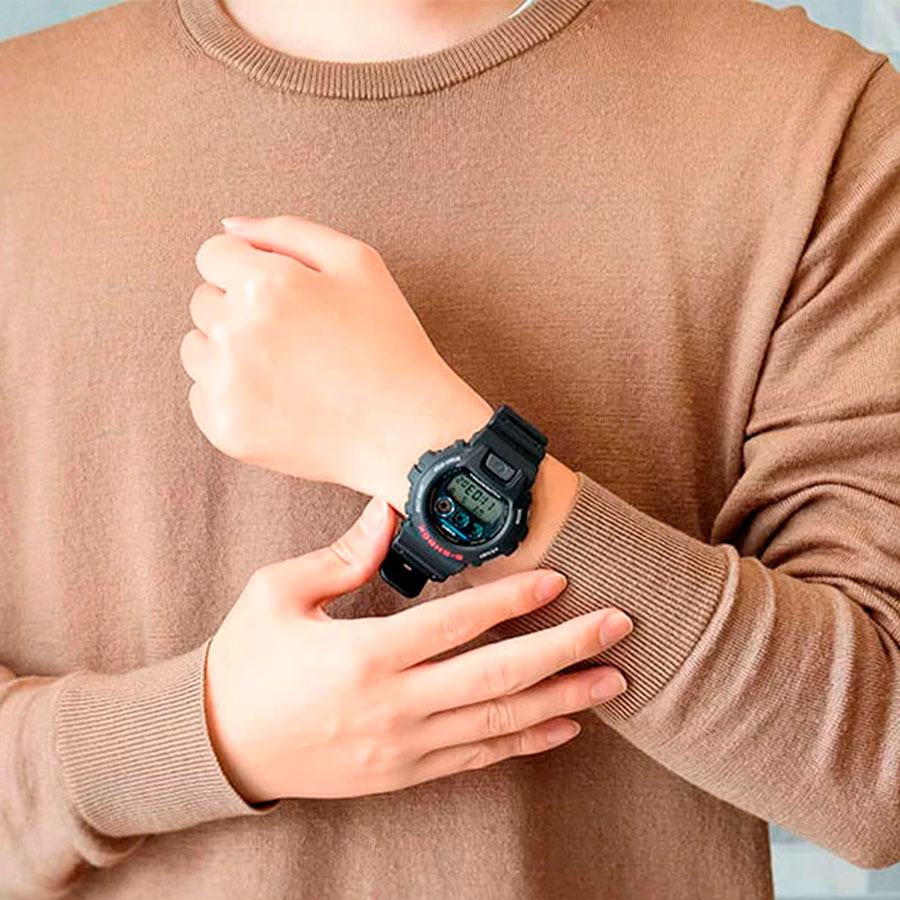 Наручные часы Casio DW-6900U-1. Фото 1.
