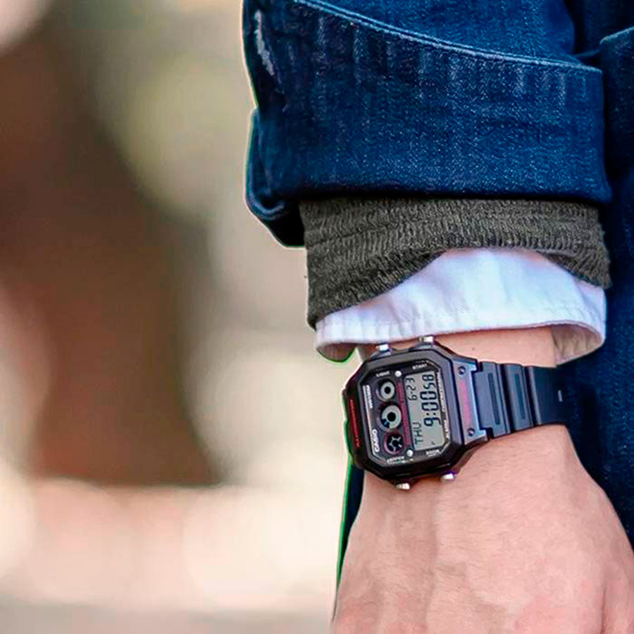 Наручные часы Casio AE-1300WH-1A2. Фото 8.