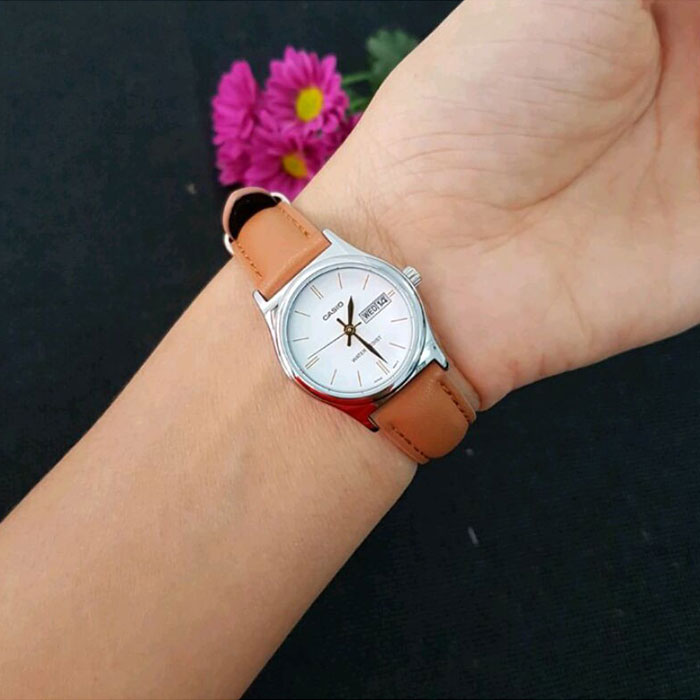 Наручные часы Casio LTP-V006L-7B2. Фото 4.