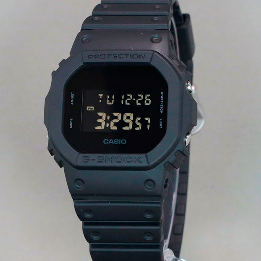 Наручные часы Casio DW-5600UBB-1. Фото 1.