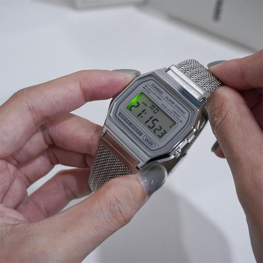 Наручные часы Casio A158WEM-7. Фото 4.