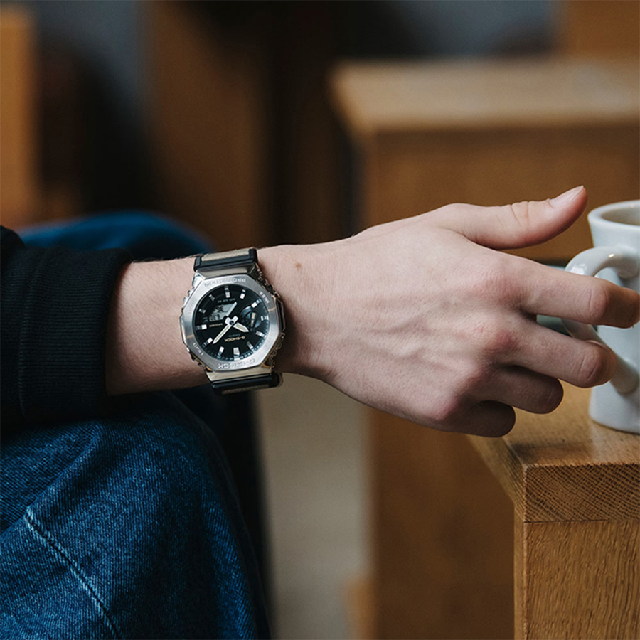 Наручные часы Casio GM-2100C-5A. Фото 1.
