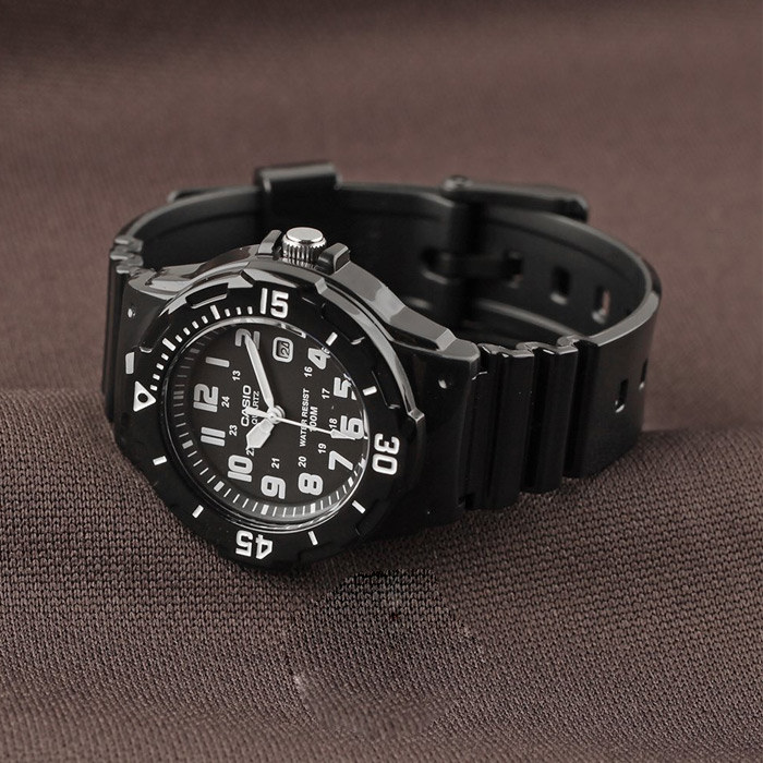 Наручные часы Casio LRW-200H-1B. Фото 6.