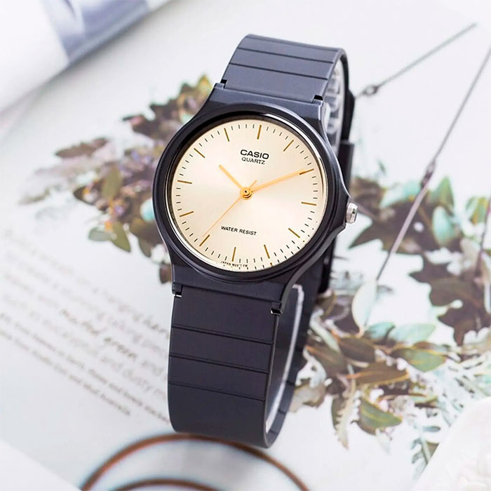 Наручные часы Casio MQ-24-9E. Фото 6.