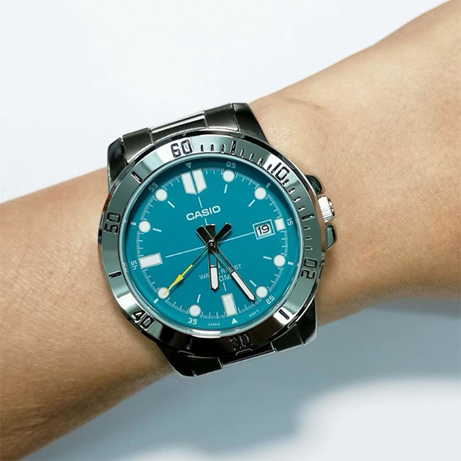 Наручные часы Casio MTP-VD01D-3E2. Фото 1.
