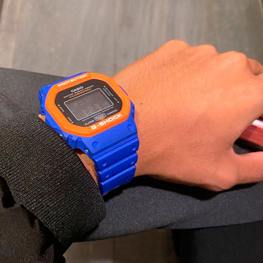 Наручные часы Casio DW-5610SC-2. Фото 2.