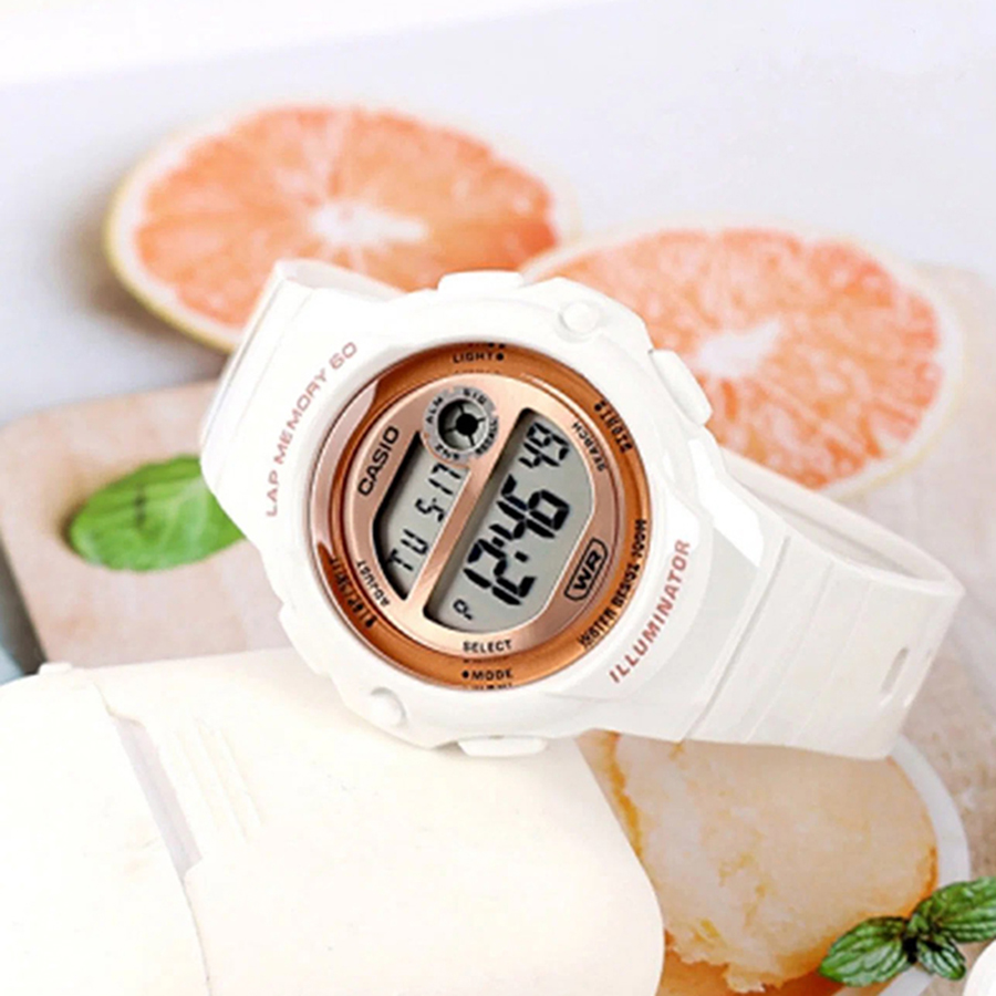 Наручные часы Casio LWS-1200H-7A2. Фото 1.
