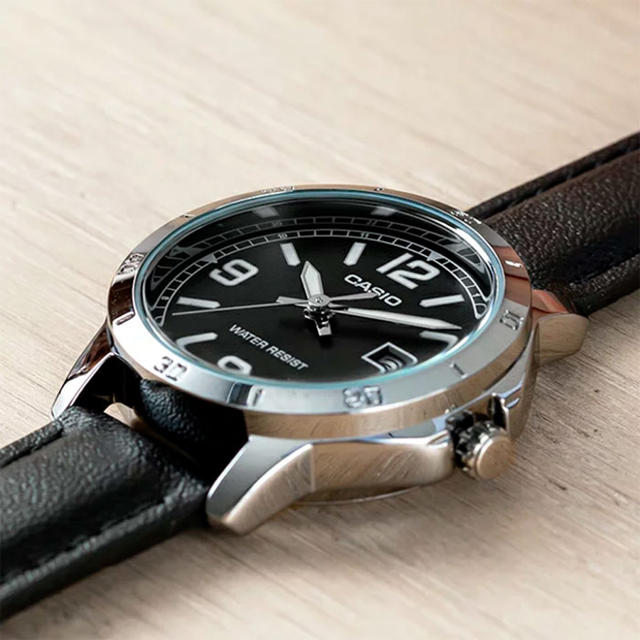 Наручные часы Casio LTP-V004L-1B. Фото 1.