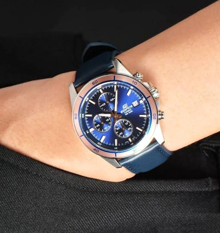 Наручные часы Casio EFR-526L-2A. Фото 3.