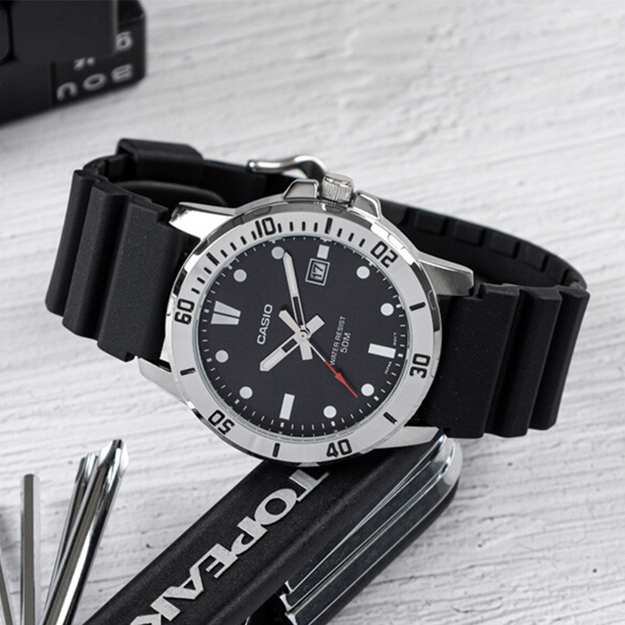 Наручные часы Casio MTP-VD01-1E. Фото 1.