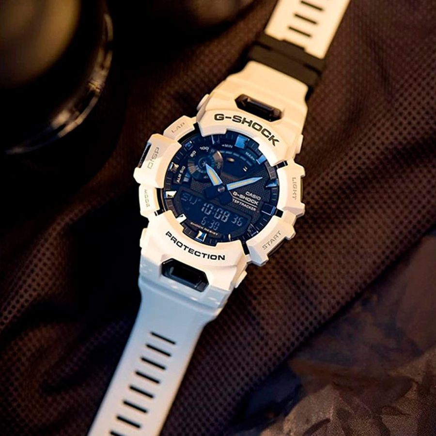 Наручные часы Casio GBA-900-7A. Фото 1.