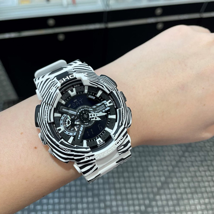 Наручные часы Casio GA-110WLP-7A. Фото 3.