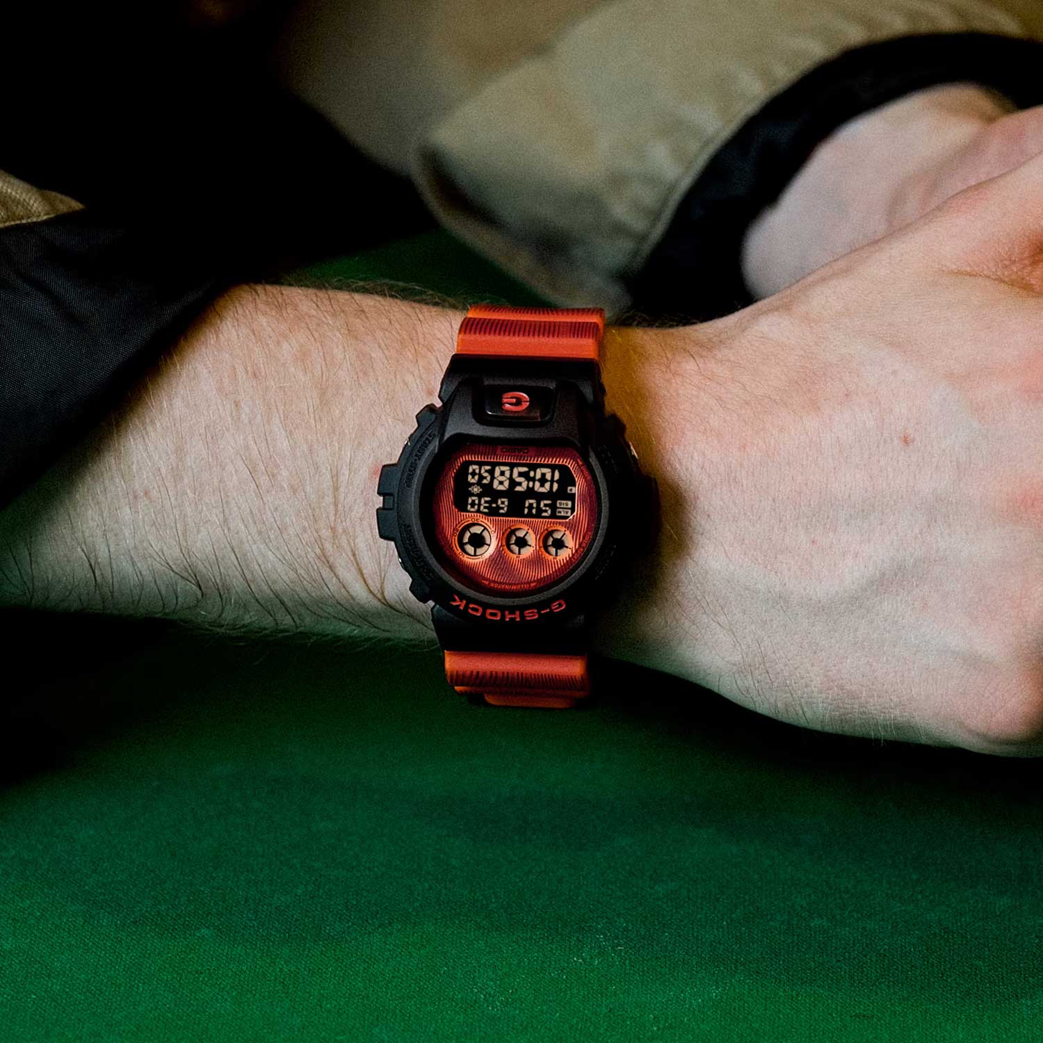 Наручные часы Casio DW-6900TD-4. Фото 3.